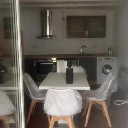 Appartamento Oase Im Gruenen Hinterhof, Eg, Ruhe, Terrasse, Carport, Free Paytv, Kaffee&Tee, Fahrraeder Duisburgo Esterno foto