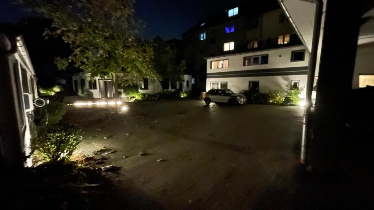 Oase Im Gruenen Hinterhof, Eg, Ruhe, Terrasse, Carport, Free Paytv, Kaffee&tee, Fahrraeder