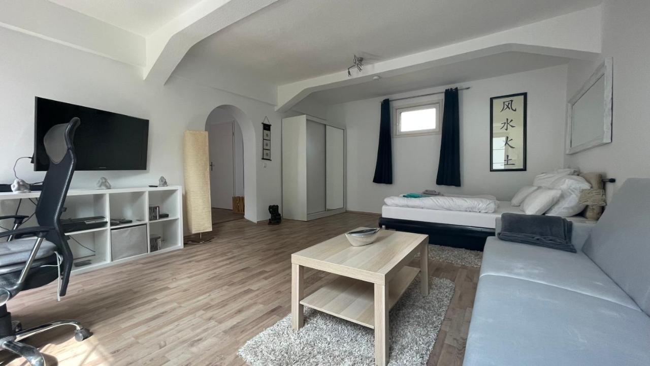 Oase Im Gruenen Hinterhof, Eg, Ruhe, Terrasse, Carport, Free Paytv, Kaffee&tee, Fahrraeder *