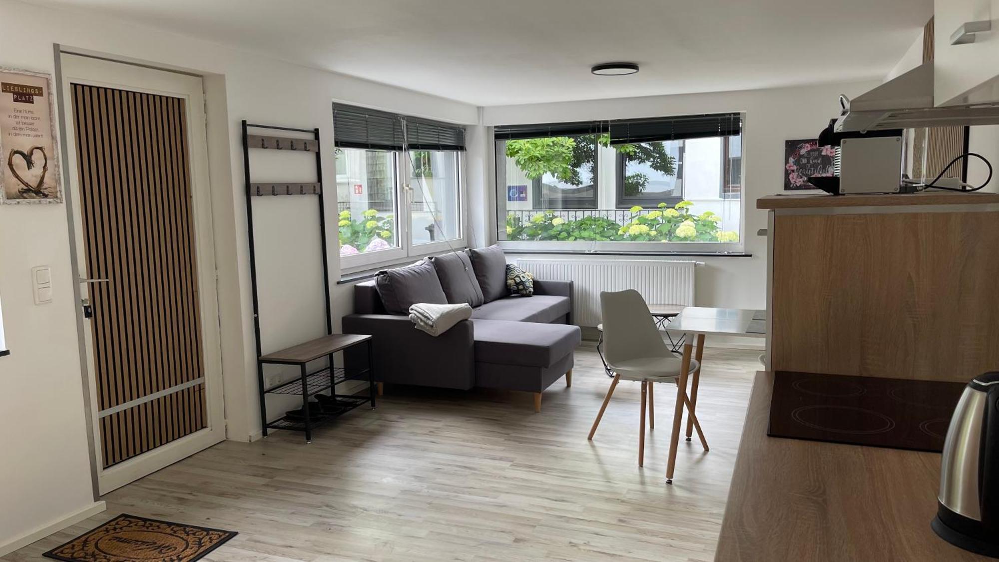 Oase Im Gruenen Hinterhof, Eg, Ruhe, Terrasse, Carport, Free Paytv, Kaffee&tee, Fahrraeder Appartement *